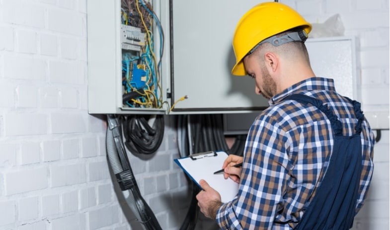 How to Know When It’s Time for a Panel Replacement and Why Falcon Electric Makes It Seamless